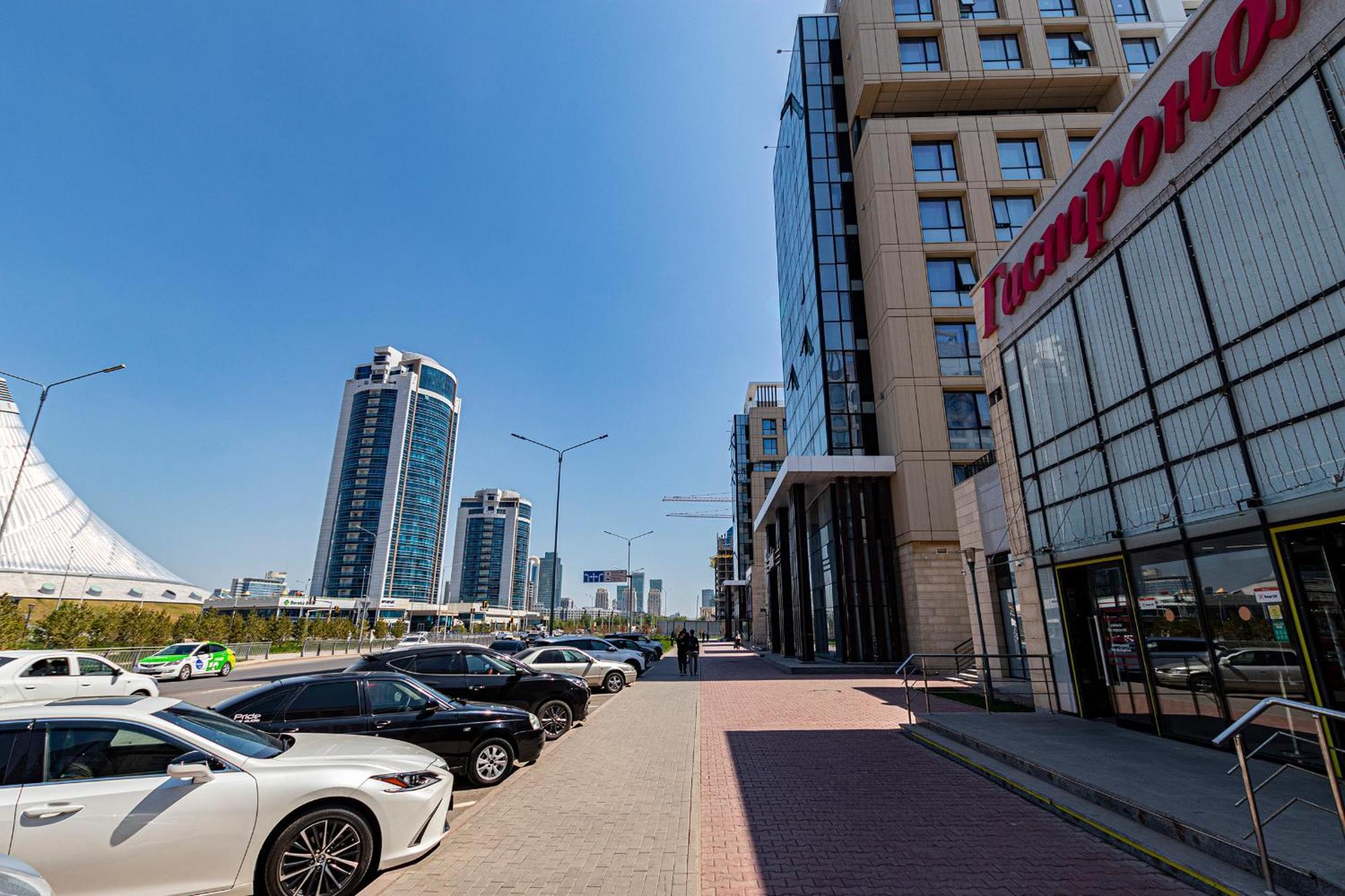 Raisson Aparthotel H346 Хан Шатыр Astana Ngoại thất bức ảnh